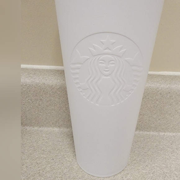 Starbucks Soft Touch Matte White Venti Tumbler LATAM Release - Picture 3 of 4